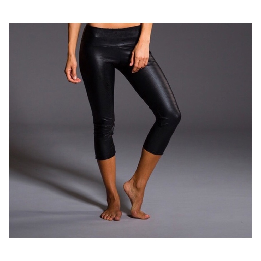 Onzie Snake Skin Yoga Capris
